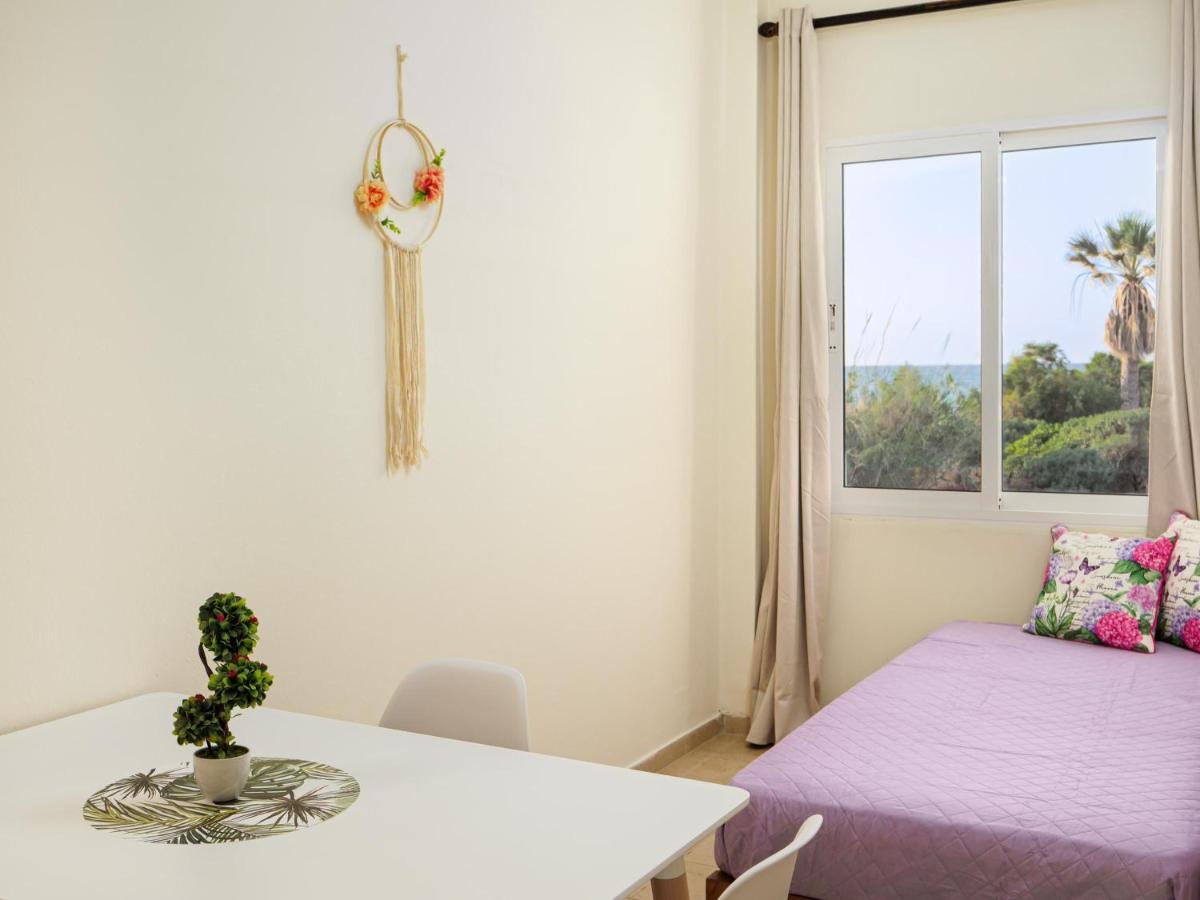 Divina Seaside Apartments By Estia Goúvai Luaran gambar