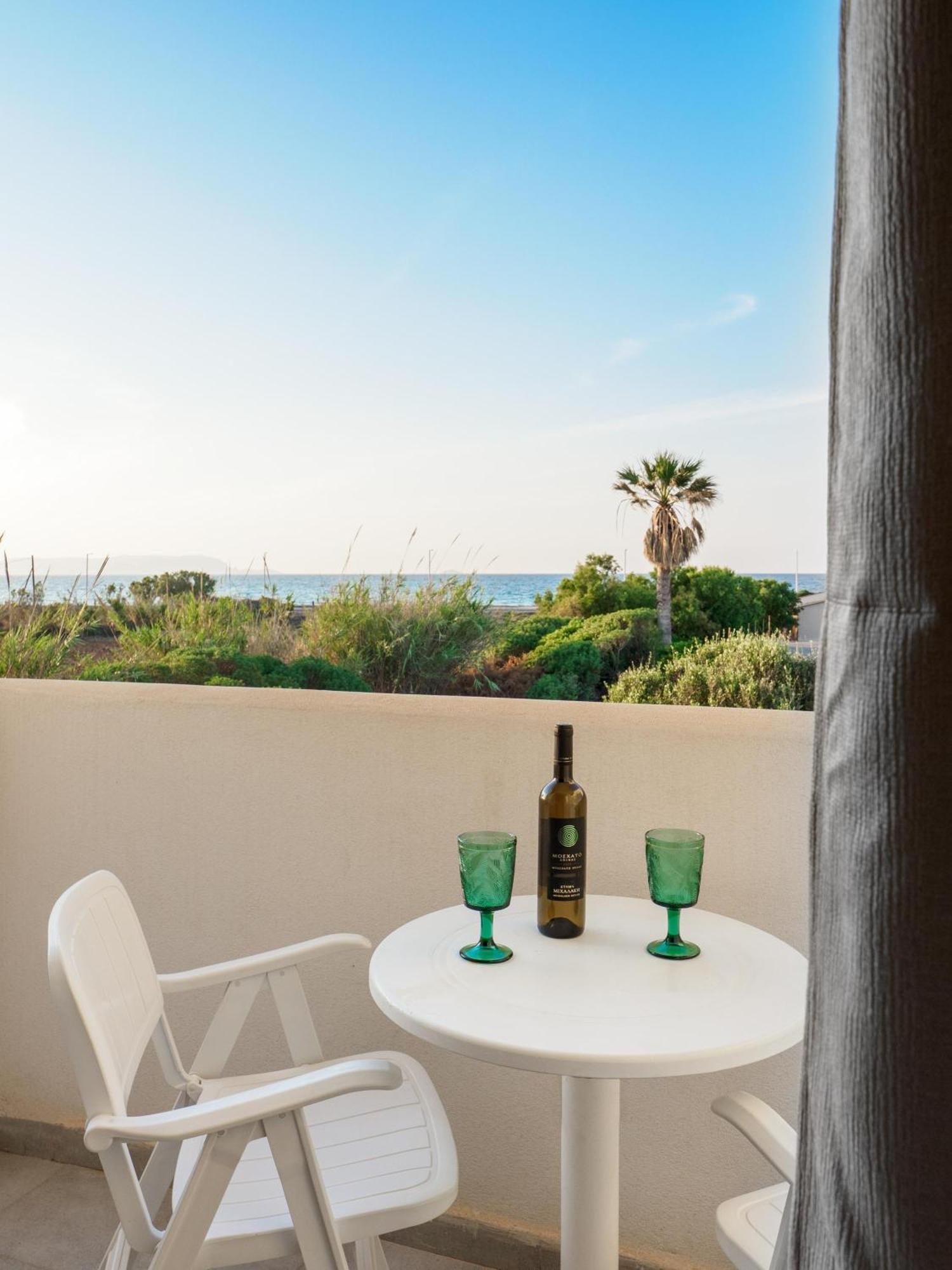 Divina Seaside Apartments By Estia Goúvai Luaran gambar